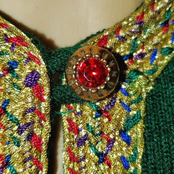 True Vintage NILANI Cardigan Sweater Jewel Buttons Metallic Embroidery Sz M - Picture 3 of 14